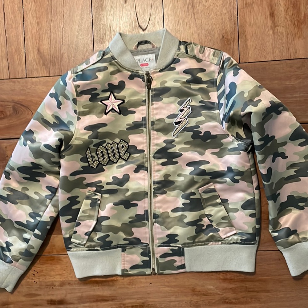 3/$12 Girls size 10/12 Camouflage bomber jacket